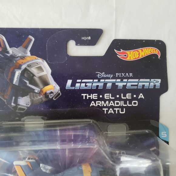 ⭐ NIB Disney Pixar Lightyear Hotwheels The EL LE A Armadillo Tatu - Picture 2 of 7